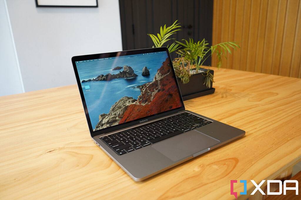 m2-macbook-pro-2022-xda-34444634436-1024x683-1