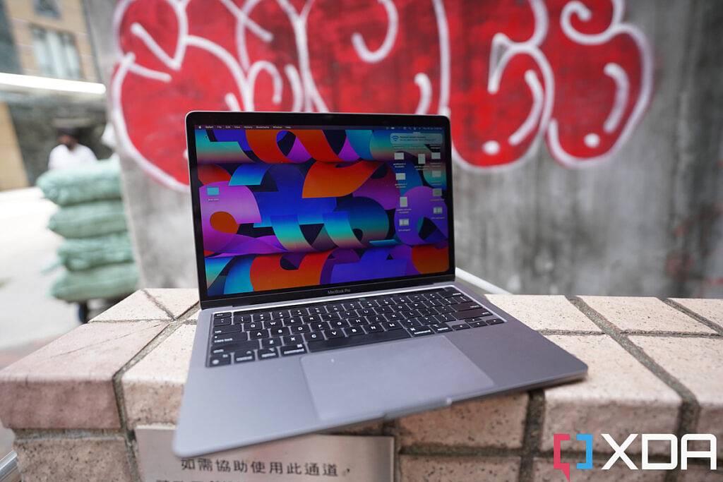 m2-macbook-pro-2022-xda-3444466557856-1024x683-1