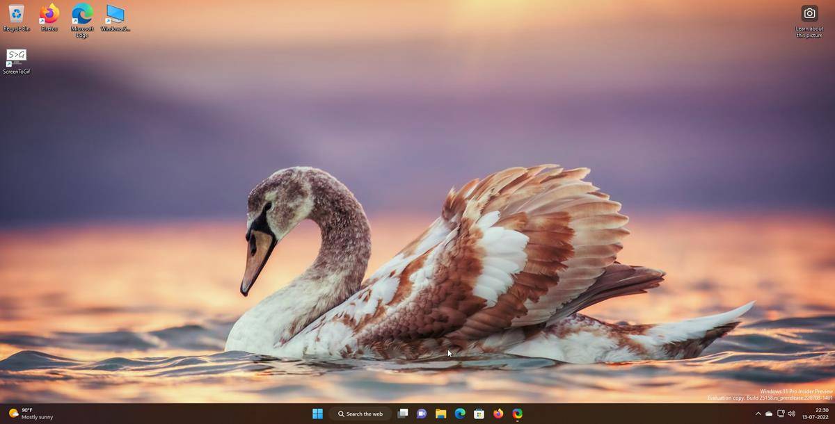 windows-11-insider-preview-build-25158-introduces-a-large-search-the-web-shortcut-on-the-taskbar